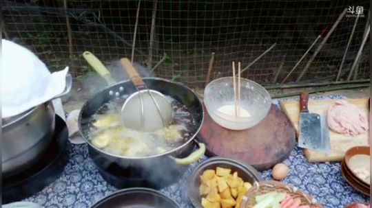 《高山人家乡民的晚餐》(≧ω≦)/ 2018-12-07 15点场