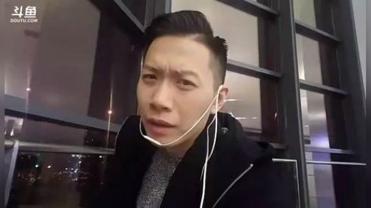 我在虹桥等飞机 2018-12-07 18点场