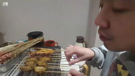 liyunanhj发布了一个斗鱼视频2018-12-07