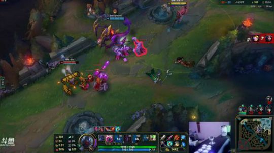 旧欢若梦灬发布了一个斗鱼视频2018-12-08