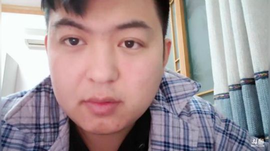我在斗鱼看火力堂主直播户外