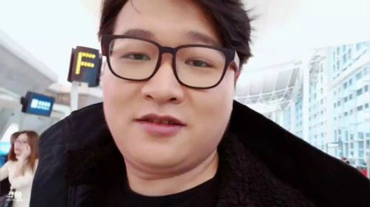 羽大炮：解说完了，回家。 2018-12-08 15点场