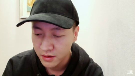 武汉有点冷 2018-12-12 18点场