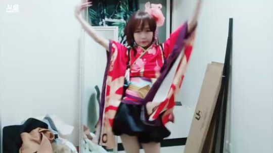 一个默默跳舞的小男孩的 2018-12-04 22点场