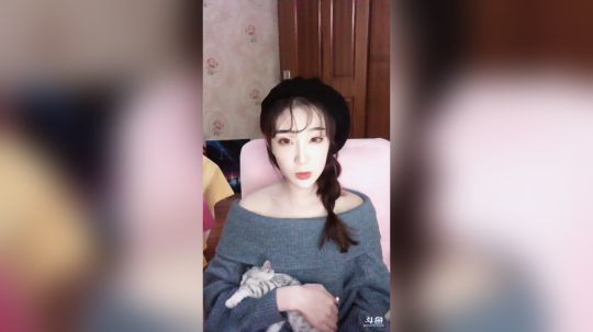 龙马精神之神笔马龙发布了一个斗鱼视频2018-12-12