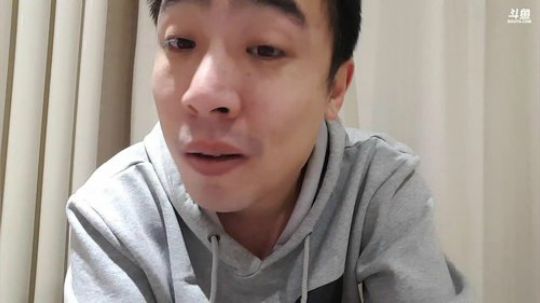 我在斗鱼看小主播无尽直播美食