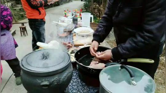 上山做点什么饭 2018-12-14 16点场