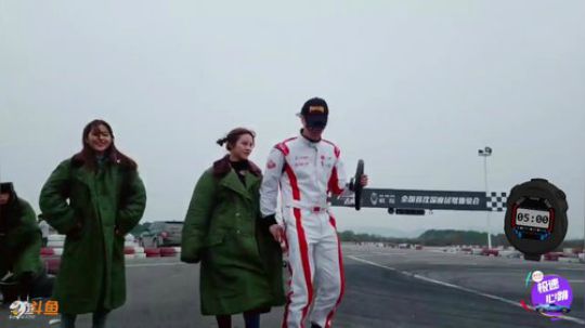 陈小明SF发布了一个斗鱼视频2018-12-14