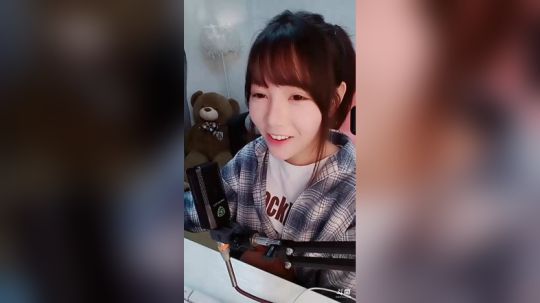 雨中等你666发布了一个斗鱼视频2018-12-14