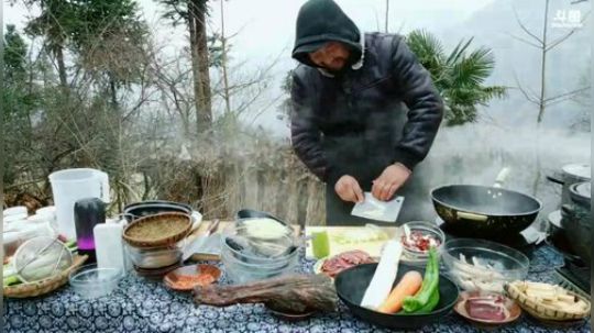 上山做点什么饭 2018-12-14 16点场