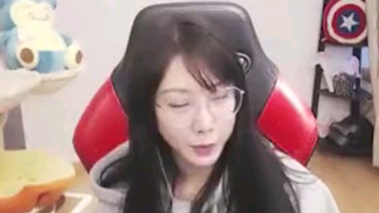 主机区第一斯文美少女