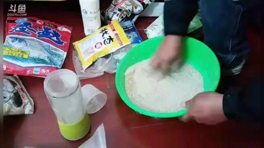 直播中  孝感长湖竞技池 2018-12-15 19点场