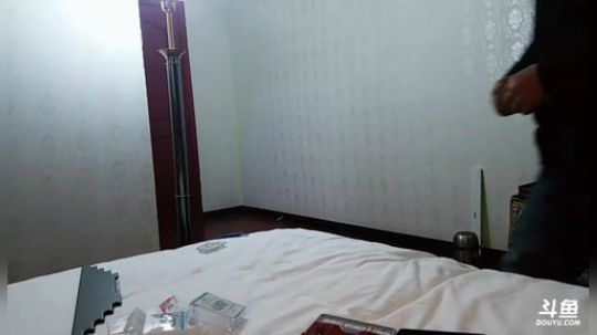直播中  孝感长湖竞技池 2018-12-15 20点场