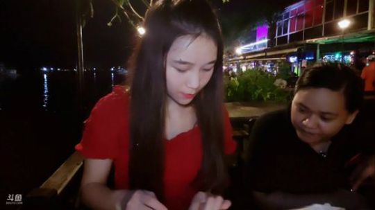 肖淑洁生命中的光和盐发布了一个斗鱼视频2018-12-16