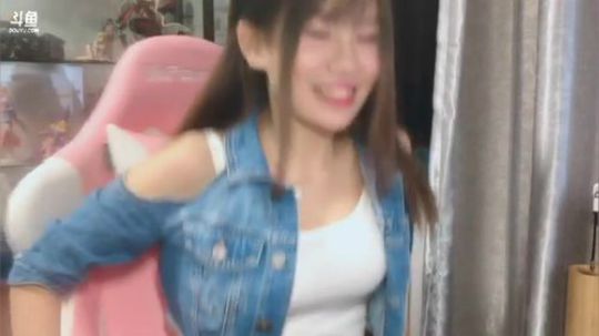 ace017发布了一个斗鱼视频2018-12-19