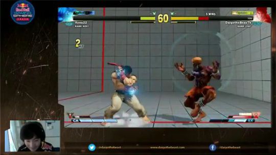 来自梅老板的口择！街霸S4更新后梅原大吾用隆尝试实战！