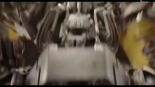 更多片花公布！变形金刚之大黄蜂官方最新宣传短片！