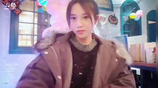 肖淑洁生命中的光和盐发布了一个斗鱼视频2018-12-22