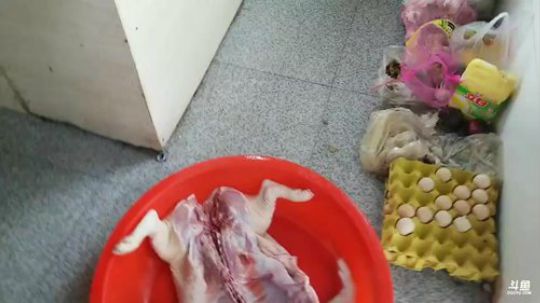 今天来个烤乳猪！ 2018-12-22 12点场