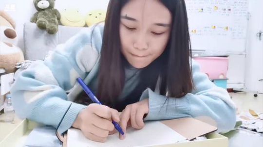肖淑洁生命中的光和盐发布了一个斗鱼视频2018-12-27