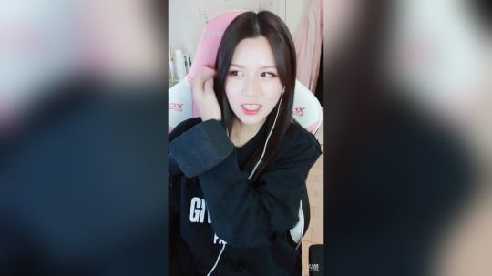 龙马精神之神笔马龙发布了一个斗鱼视频2018-12-27
