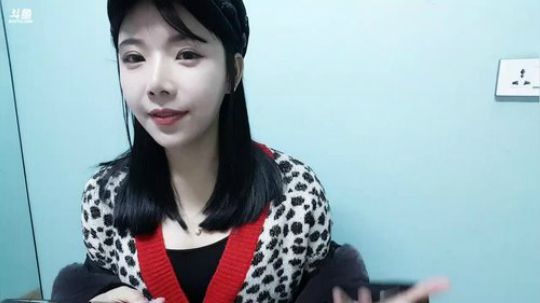 小姨子:看我学习唱歌打鼔吧 2018-12-27 16点场