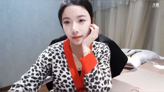 小姨子:看我学习唱歌打鼔吧 2018-12-27 19点场