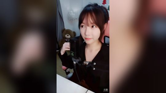 hagetaka发布了一个斗鱼视频2018-12-27