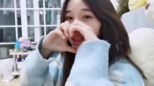 我本善良72发布了一个斗鱼视频2018-12-27