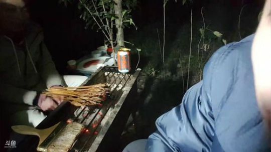 liyunanhj发布了一个斗鱼视频2018-12-27