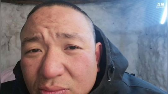 我在斗鱼看东北郭老二直播户外