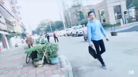去华侨找寻雨荨的踪迹 2018-12-26 13点场
