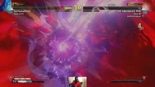 是时候展现真正的技术了！街霸最强戏精Smug开始练习影隆！