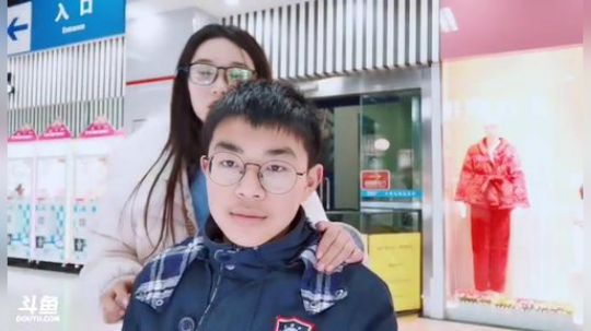 肖淑洁生命中的光和盐发布了一个斗鱼视频2018-12-29