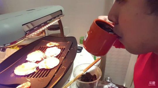 Tiramisu我喜欢发布了一个斗鱼视频2018-12-30