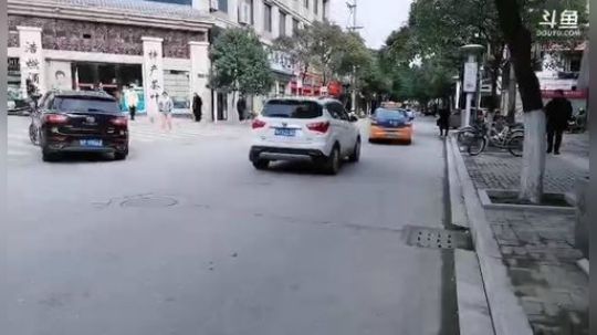 烙铁扎心了发布了一个斗鱼视频2018-12-30