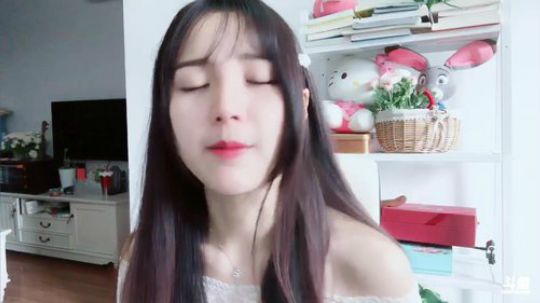 我在斗鱼看可爱的圆圆啊直播颜值横屏