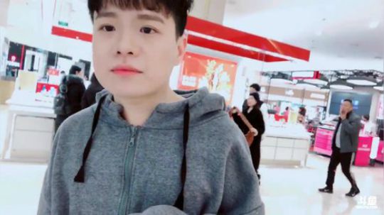 ace017发布了一个斗鱼视频2018-12-31