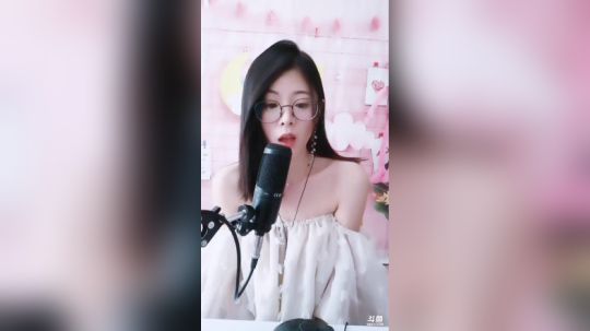 我在斗鱼看可爱christina直播颜值