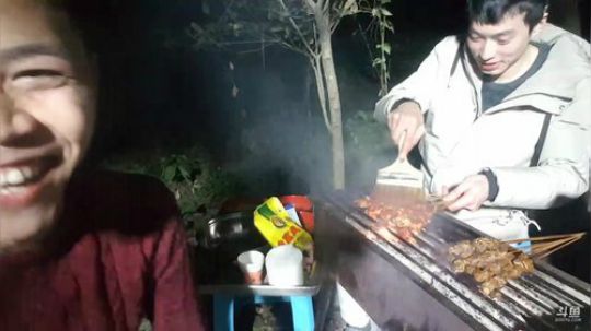 我在斗鱼看美食老王直播美食