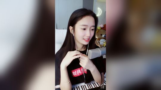 登月团丶离去发布了一个斗鱼视频2019-01-01