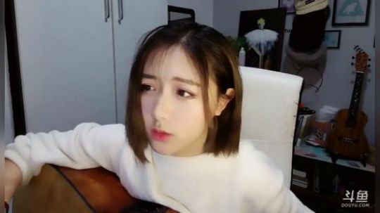 聆界之人发布了一个斗鱼视频2019-01-02