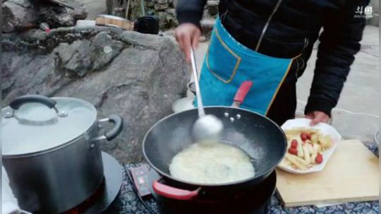 高山人家乡民的晚餐(≧ω≦)/ 2019-01-02 17点场