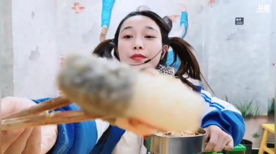 肖淑洁生命中的光和盐发布了一个斗鱼视频2019-01-03