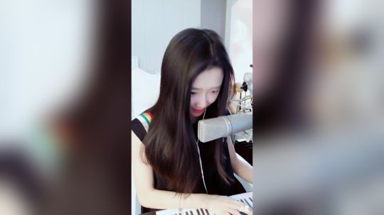 登月团丶离去发布了一个斗鱼视频2019-01-04