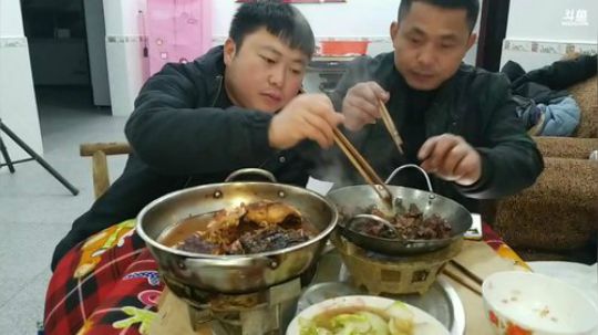 美食:腊山鼠腊鱼。 2019-01-09 19点场