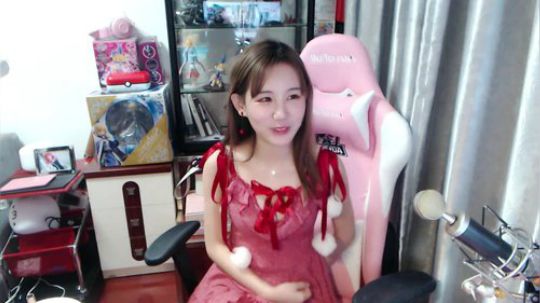 ace017发布了一个斗鱼视频2019-01-09