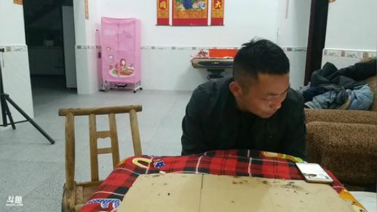 美食:腊山鼠腊鱼。 2019-01-09 20点场