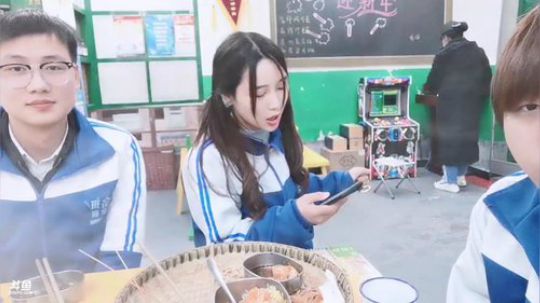 肖淑洁生命中的光和盐发布了一个斗鱼视频2019-01-09