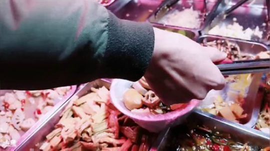 肖淑洁生命中的光和盐发布了一个斗鱼视频2019-01-11
